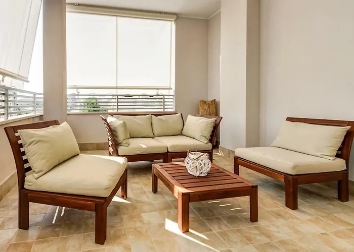 Penthouse 104 Sea View -magnolia Holidays