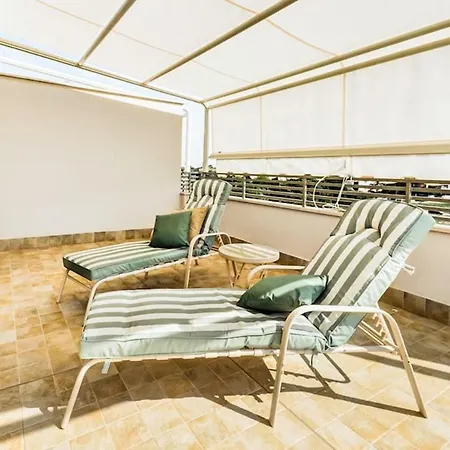Penthouse 104 Sea View -magnolia Holidays אלגהרו